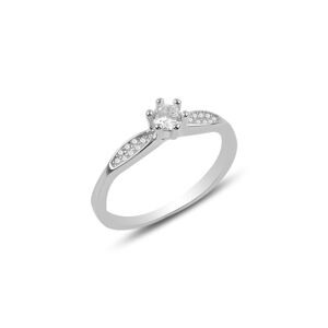 OLIVIE Stříbrný zásnubní prsten 3180 Velikost prstenů: 8 (EU: 57-58) Ag 925; ≤1,7 g.