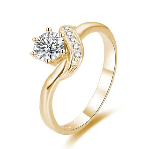 OLIVIE Stříbrný zásnubní prsten GOLD 4332 Velikost prstenů: 9 (EU: 59-61) Ag 925; ≤2,2 g.