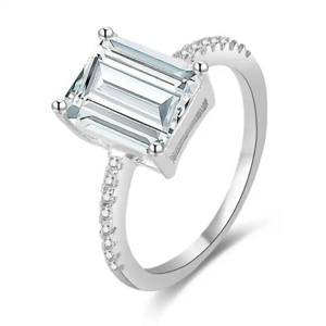 OLIVIE Stříbrný prsten obdélníkový AAA ZIRKON 8310 Velikost prstenů: 7 (EU: 54-56) Ag 925; ≤3,4 g.