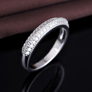 OLIVIE Stříbrný prsten s čirými zirkony od Olivie 2181 Velikost prstenů: 9 (EU: 59-61) Ag 925; ≤2,5 g.