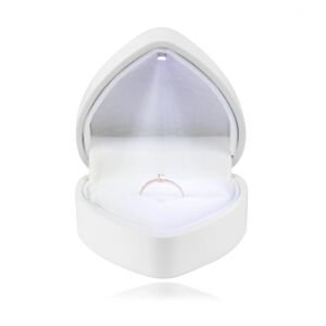 Dárková krabička LED na prstýnky - srdce, lesklá bílá barva